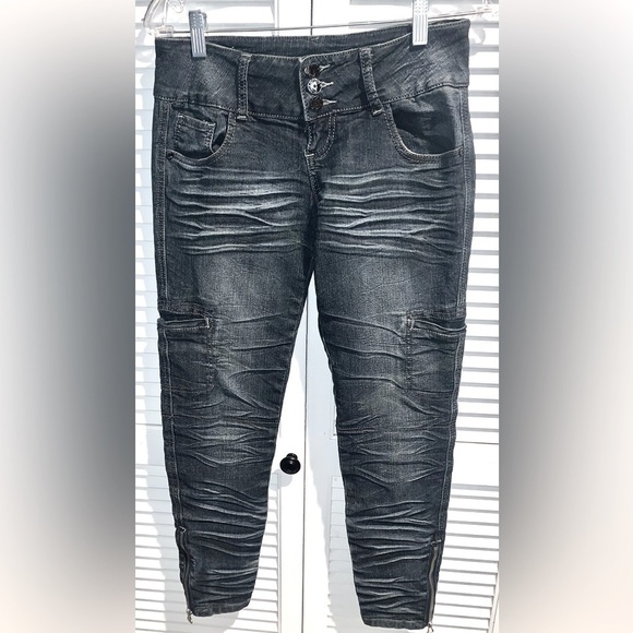 Almost Famous Y2K Low Rise Skinny Destroyed Jean Women’s Jr Size 9 - Picture 2 of 7